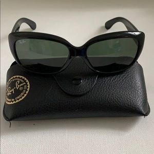 Ray-Ban womens sunglasses with case!
